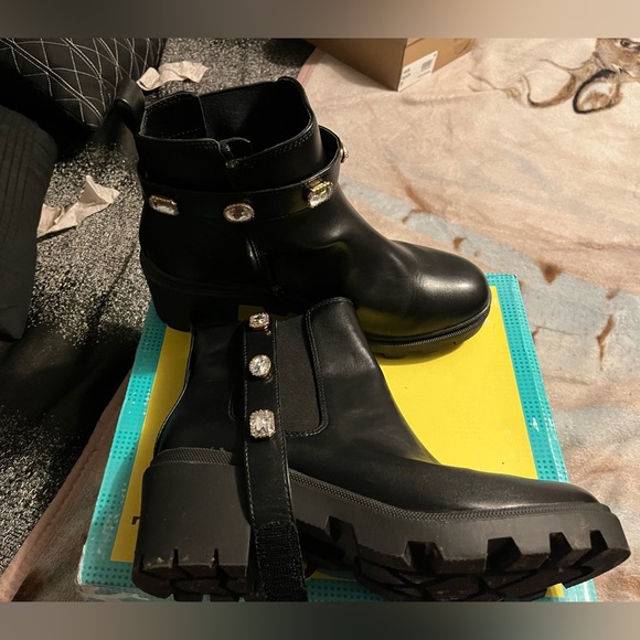 Boots - Picture 2 of 4